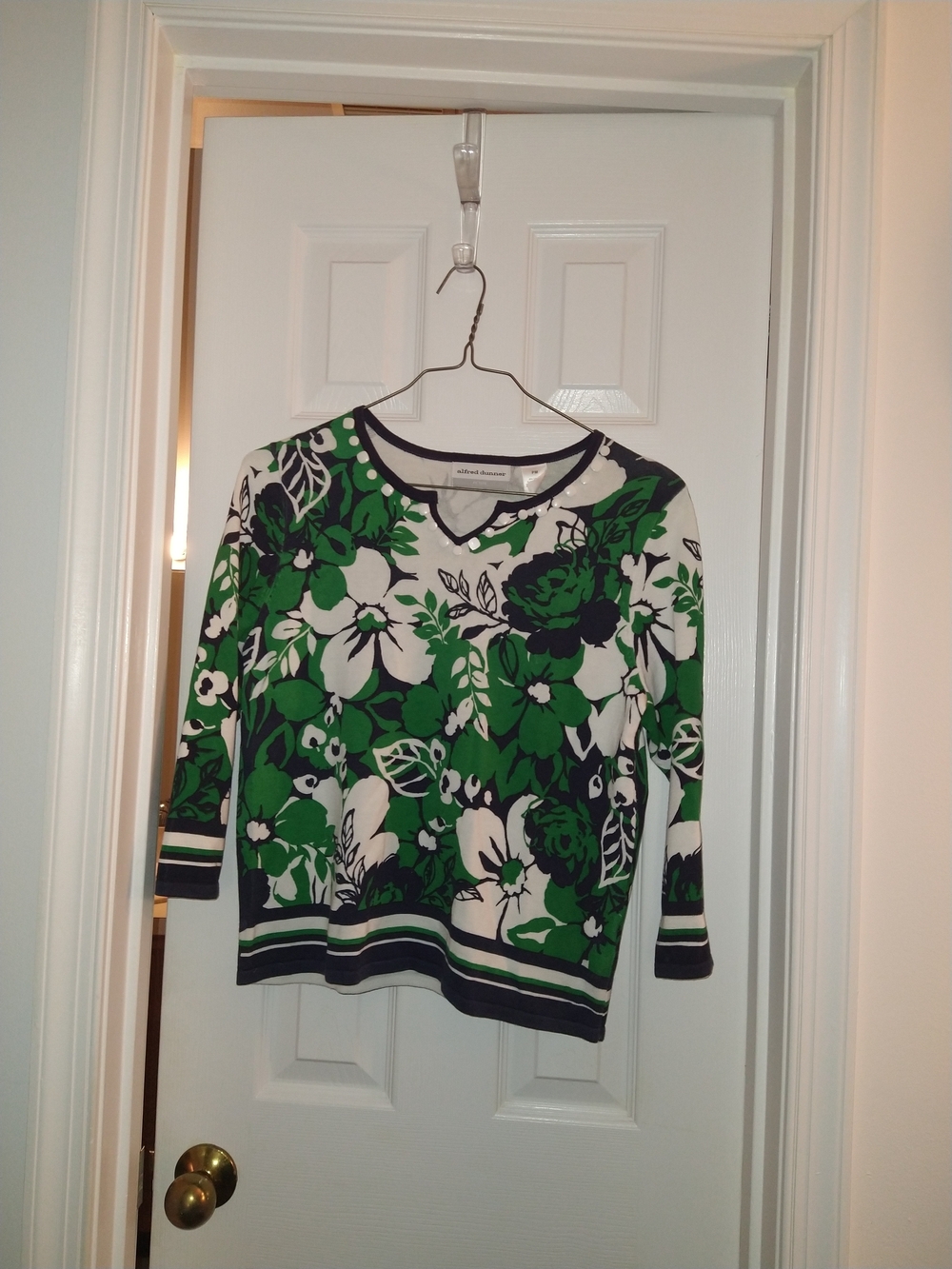 Alfred Dunner Green, White & Navy Floral Crewneck Sweater